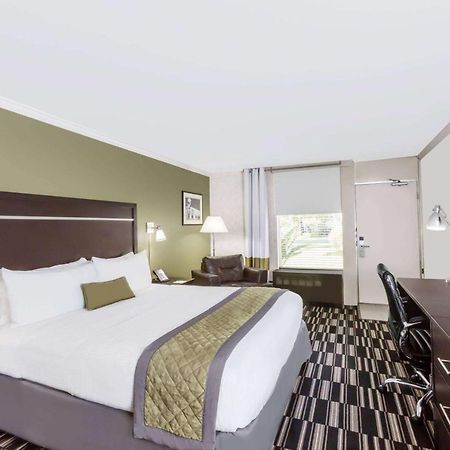 Wyndham Garden San Jose Airport Hotel Exterior foto
